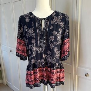 beachlunchlounge Navy and Coral Floral Blouse